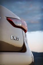 Infiniti FX35 2009 года